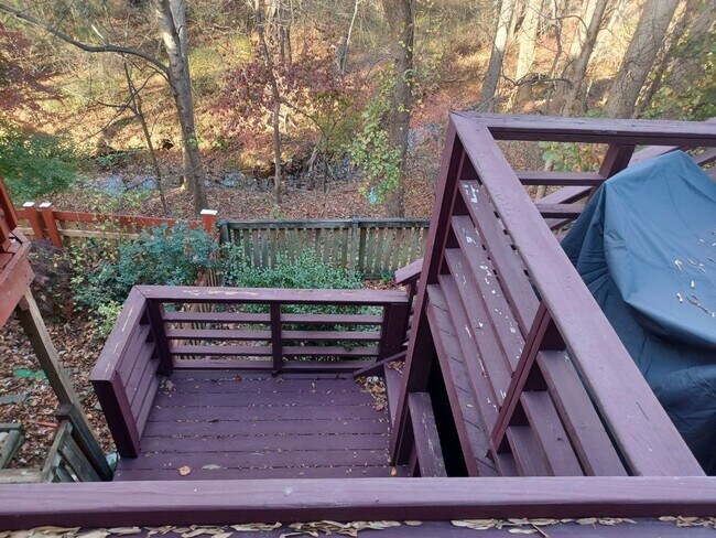 Building Photo - 8028 Valleys Crest Ct
