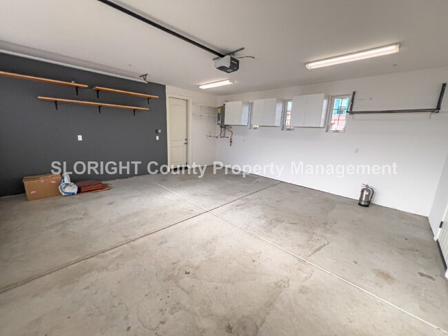 Building Photo - LEASE PENDING- Beautiful Home with Views in Toscano Neighborhood - 3 Bed / 2.5 Bath