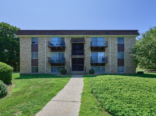 Building Photo - 121 Bailey St
