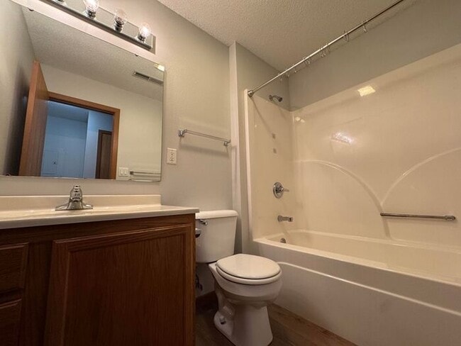 Building Photo - $1,550 | 2 Bedroom, 2.5 Bathroom Multi Floor Town Home | Pet Friendly* | Available for Immediate ...
