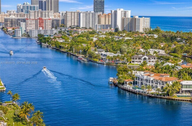 Building Photo - 20515 E Country Club Dr