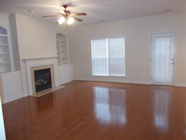 Building Photo - 225 Mott Rd