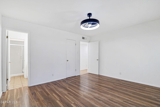 Building Photo - 3223 Isla Morada Dr