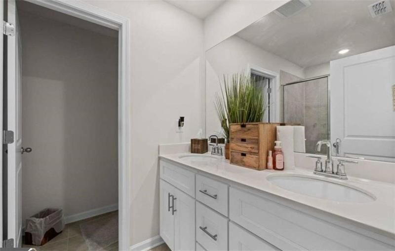 Building Photo - 258 Timberland Ave