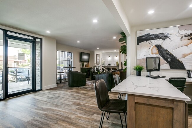 Building Photo - The Ranch at Champions