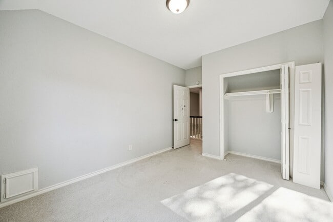 Building Photo - 16802 Willow Bend Ct