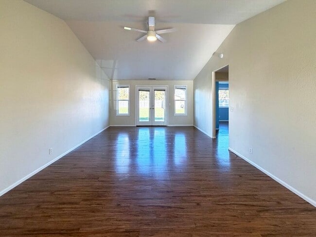 Building Photo - 1378 T St