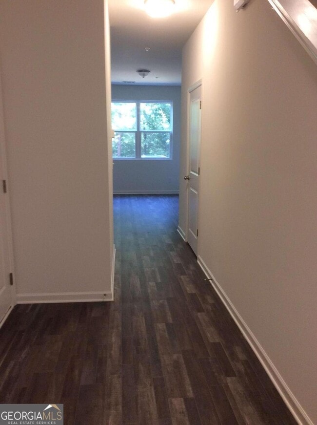 Building Photo - 1627 Larkspur Trl