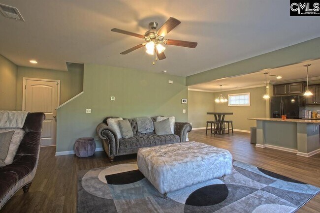 Building Photo - 649 Teaberry Dr