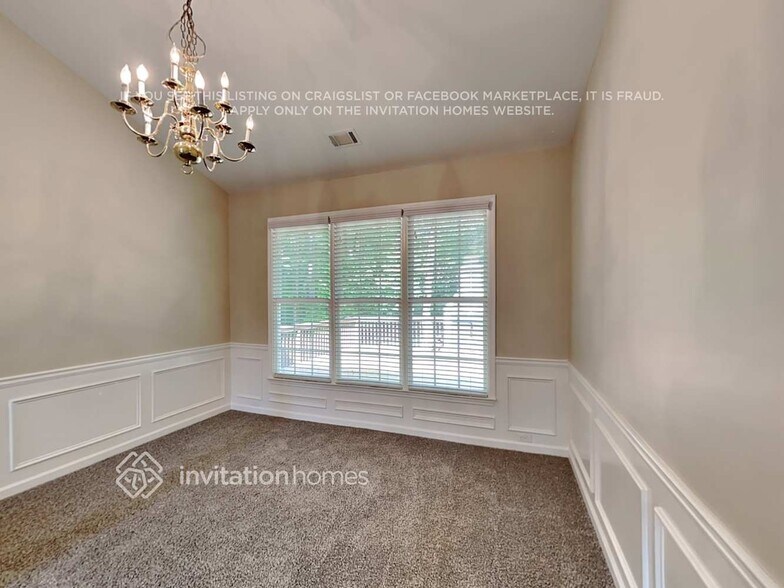 Building Photo - 9640 Eagles Landing Dr