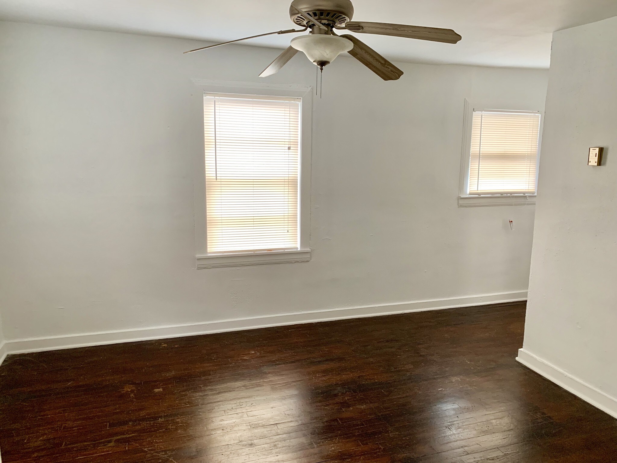 Building Photo - 2016 Dunlavy St