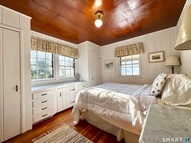 Building Photo - 10 Sunset Trail