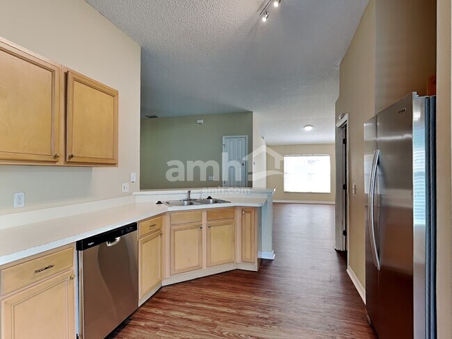 Building Photo - 875 Sedgewood Cir