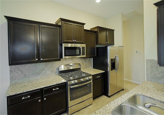 Building Photo - 21506 Cotton Valley Ln
