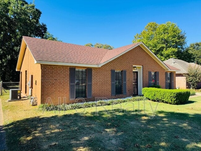 Building Photo - 728 E Gardendale Dr