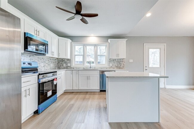 Building Photo - 1727 Cloister Dr