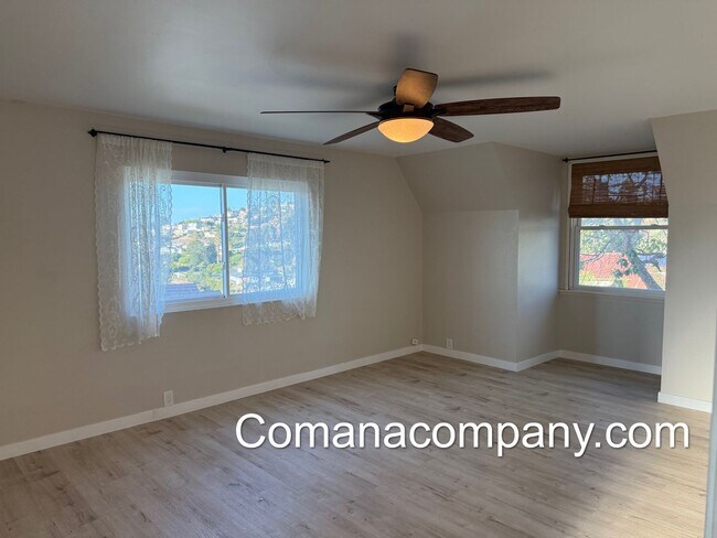 Building Photo - Gorgeous 5BR/3BA 2story home w SOLAR, view...