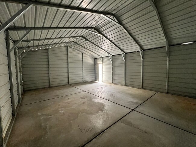 Building Photo - 2 Bed 1 Bath Home w/ Huge Shop For Rent!!!