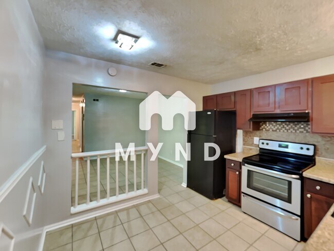Building Photo - 3575 Oakvale Rd Unit 405