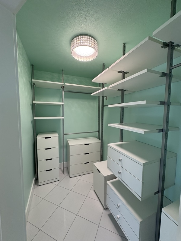 Building Photo - 5705 Davis Cir