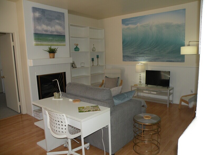 living room - 8680 New Salem St