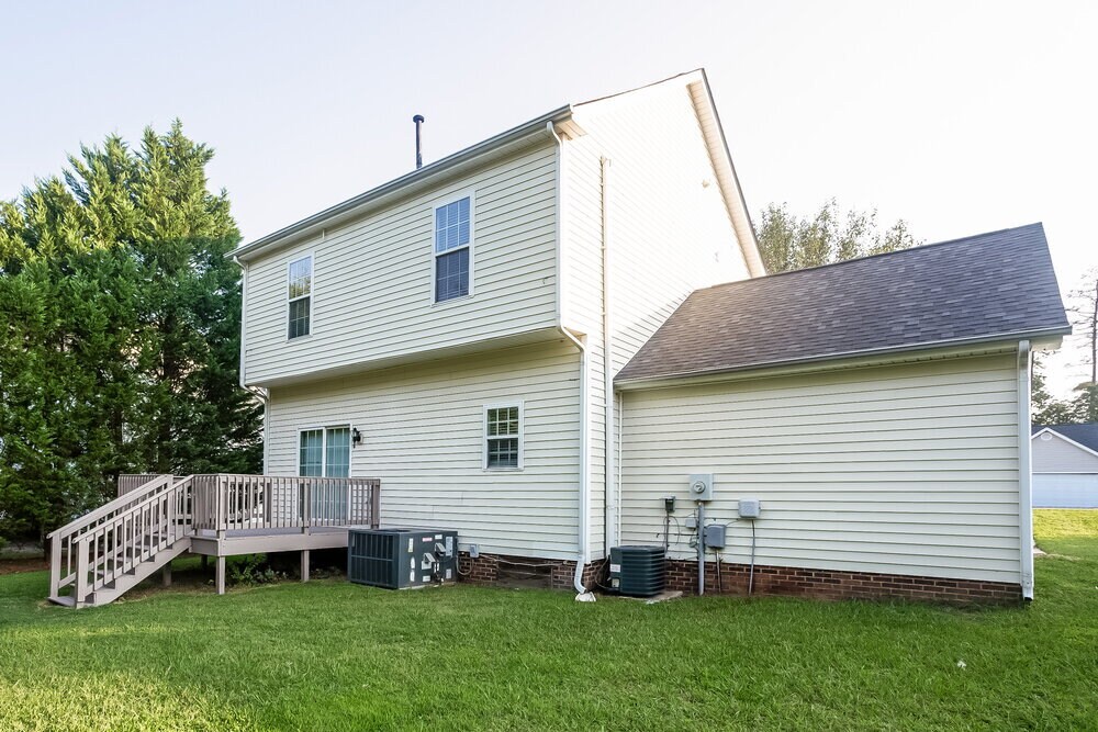 Building Photo - 1042 Newfound Hollow Dr