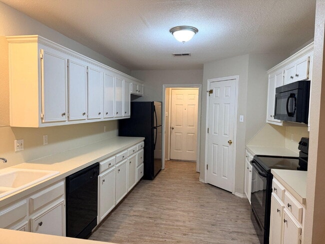 Building Photo - 8232 Raleigh Ave