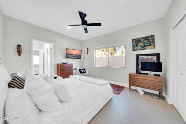 Building Photo - 6139 N 31st Ct