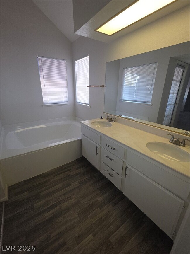 Building Photo - 4752 O'Bannon Dr