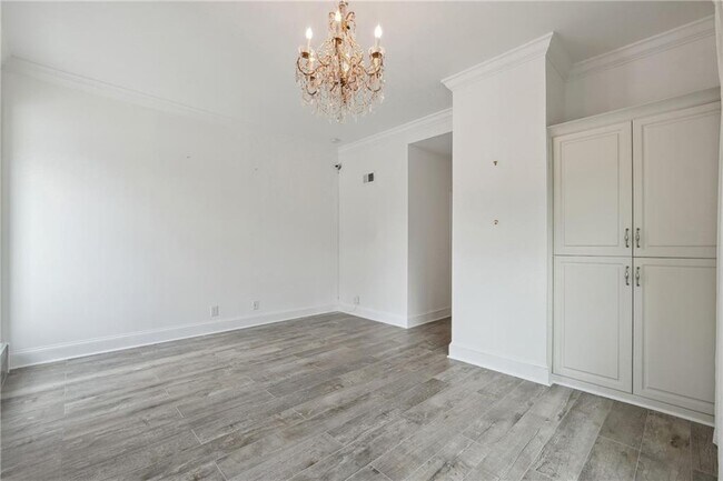 Building Photo - 3636 Peachtree Rd NE