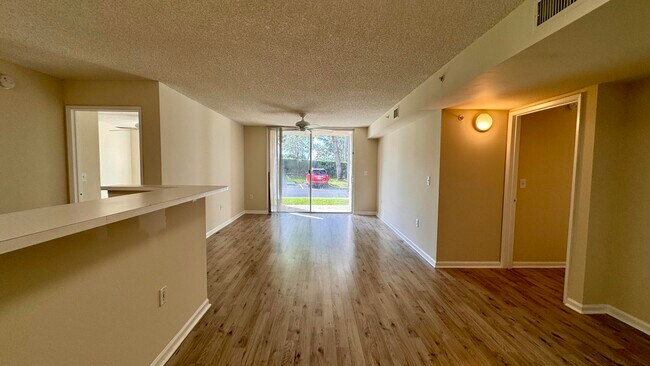 Building Photo - 7808 Sonoma Springs Cir