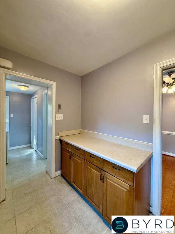 Building Photo - 9023 Farmington Dr