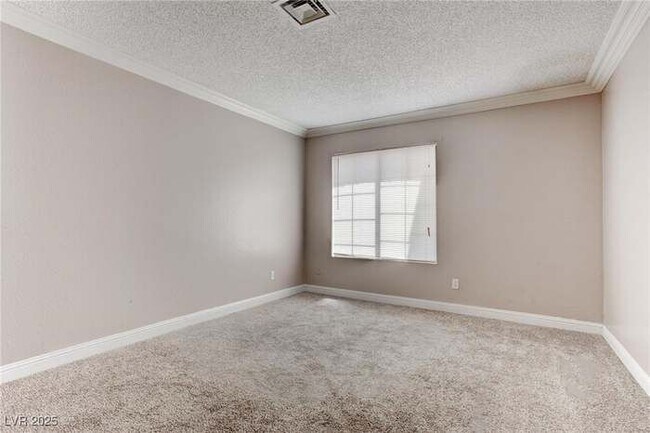Building Photo - 4860 Nara Vista Way
