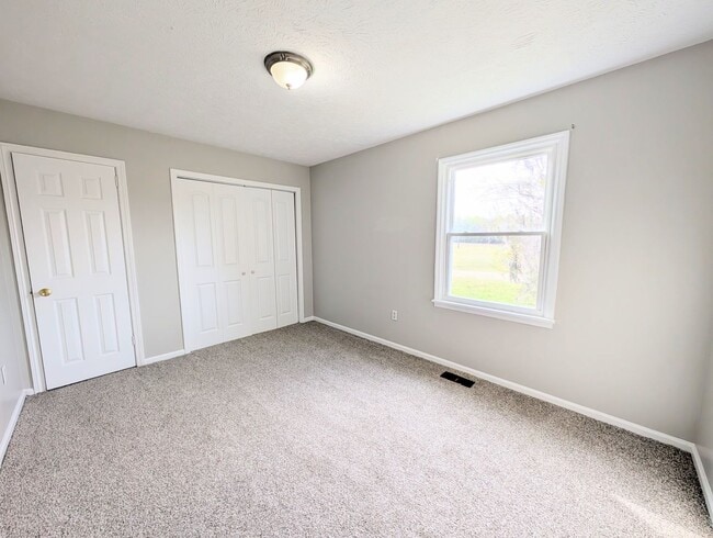 Building Photo - 6003 Sunrise Dr