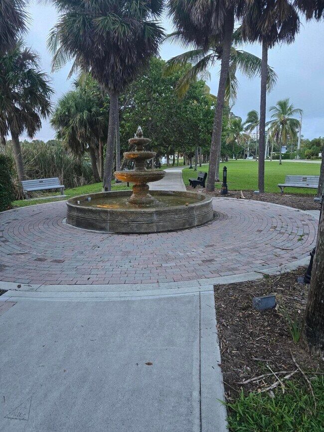 Building Photo - 420 Celestial Way