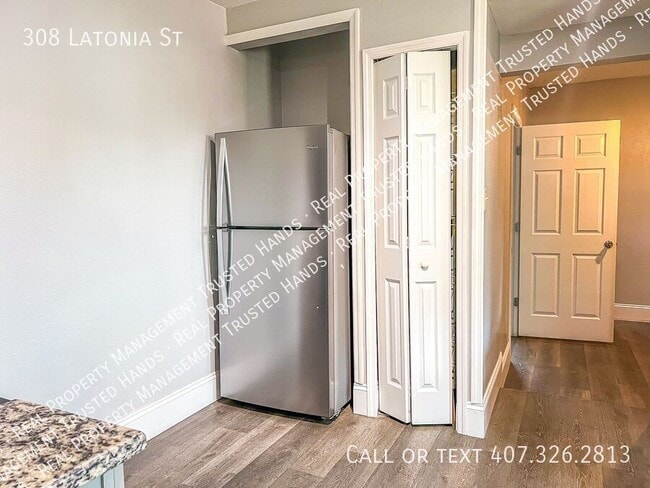 Building Photo - 308 S Latonia St