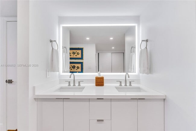 Building Photo - 199 Ocean Ln Dr