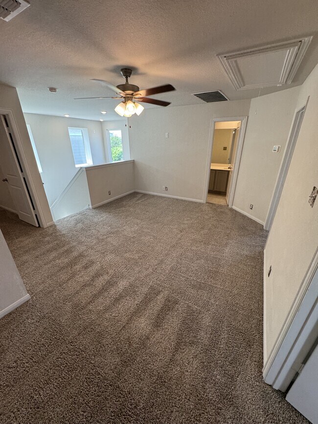 Building Photo - 7510 Boxing Elm