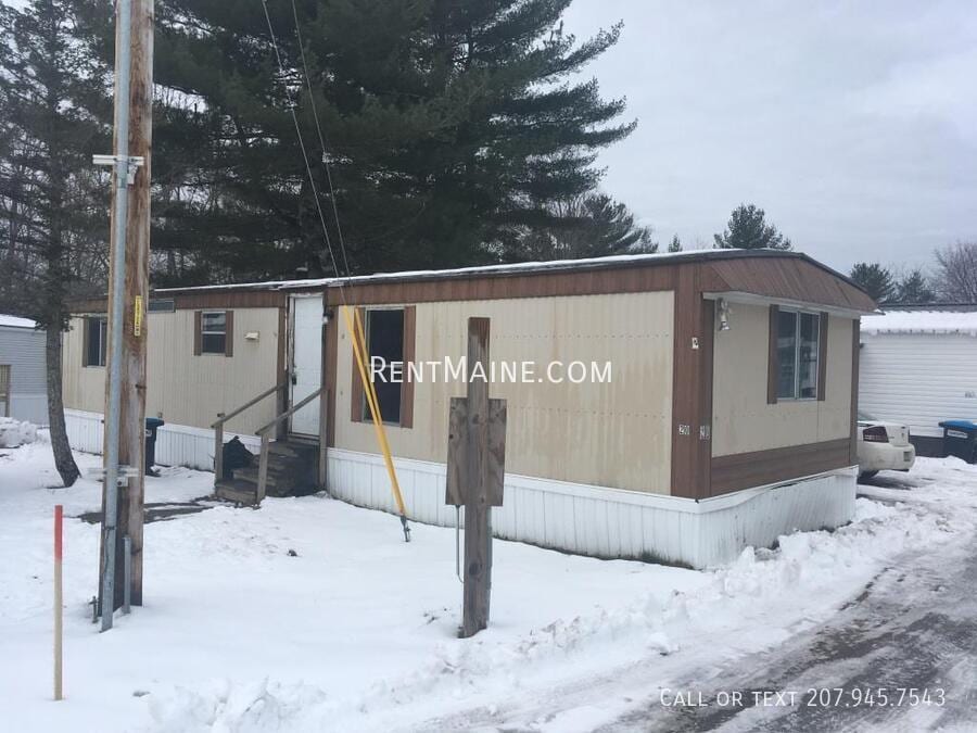 Building Photo - 715 College Ave