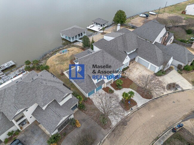 Building Photo - 1418 Windrose Dr