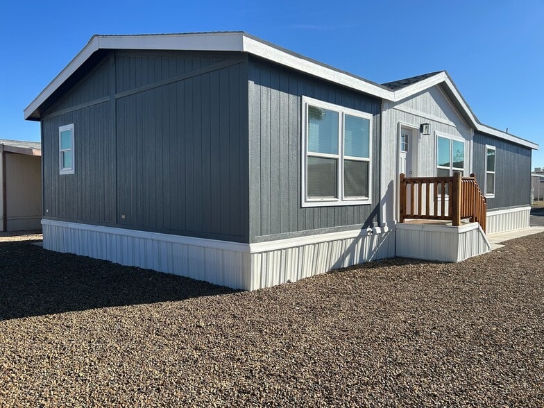 Building Photo - 2627 S Lamb Blvd