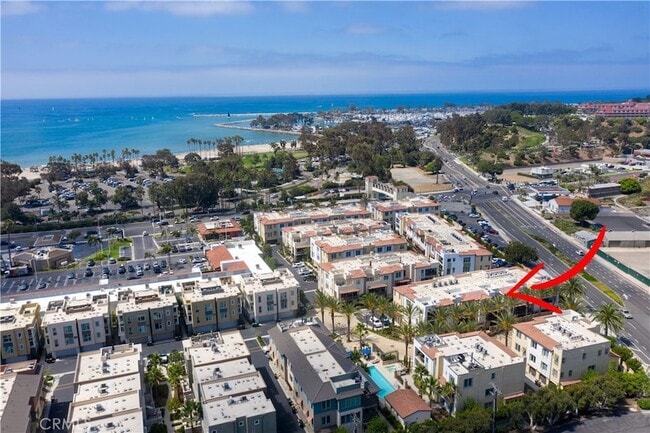 Building Photo - 3440 Doheny Way