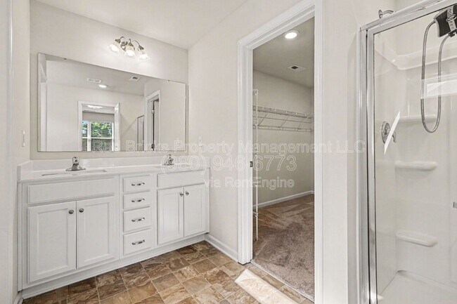Building Photo - 6018 Weddington Pointe Dr