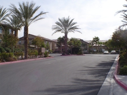 Building Photo - 2305 W Horizon Ridge Pkwy