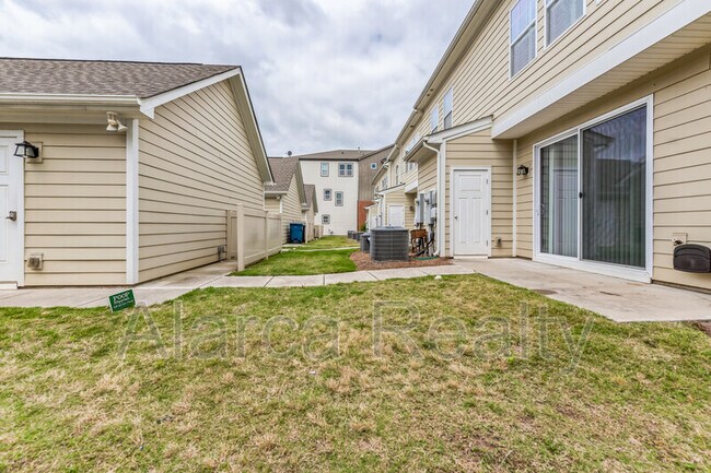 Building Photo - 3246 Moss Ln