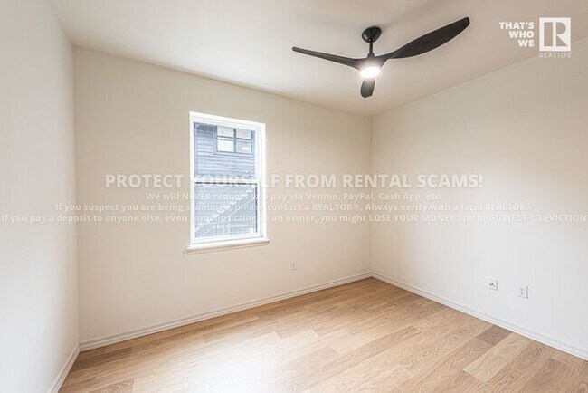 Building Photo - 1115 N Leverett Ave