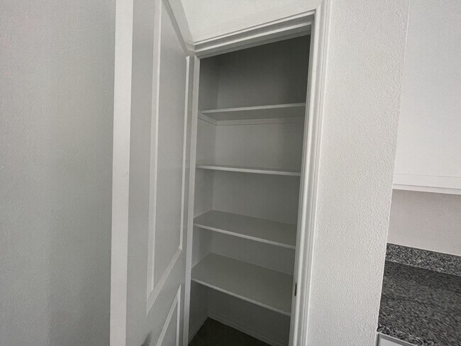 Building Photo - 1524 Vattier