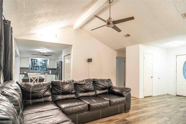 Building Photo - 17330 Heritage Bay Dr