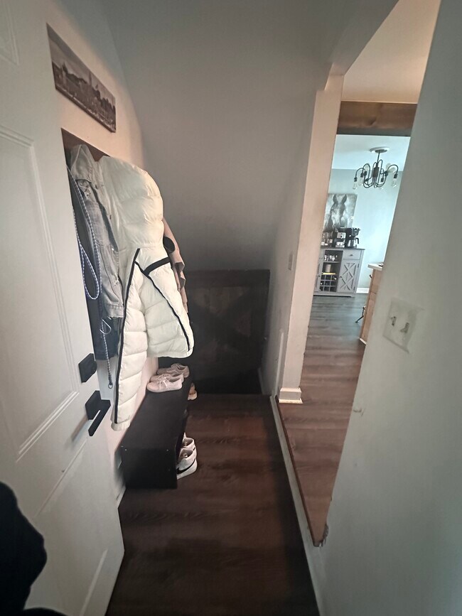 Building Photo - 213 E Douglas St