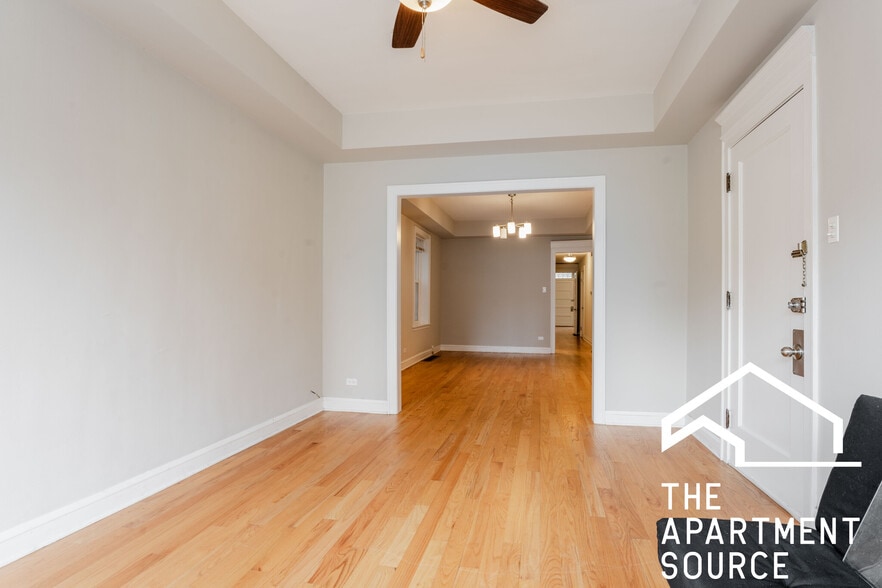 Building Photo - 2660 N Ashland Ave